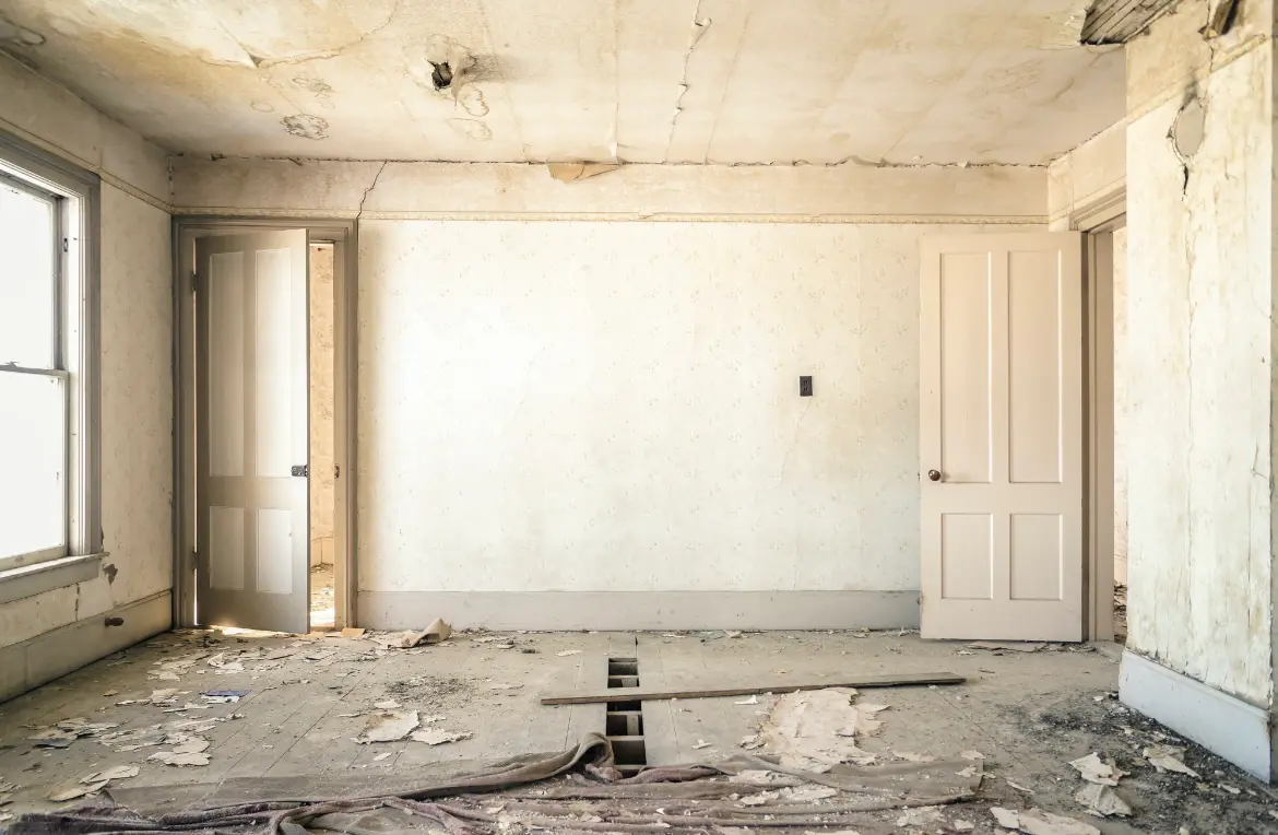 Waste disposal crew managing a cleanout project in Marshall